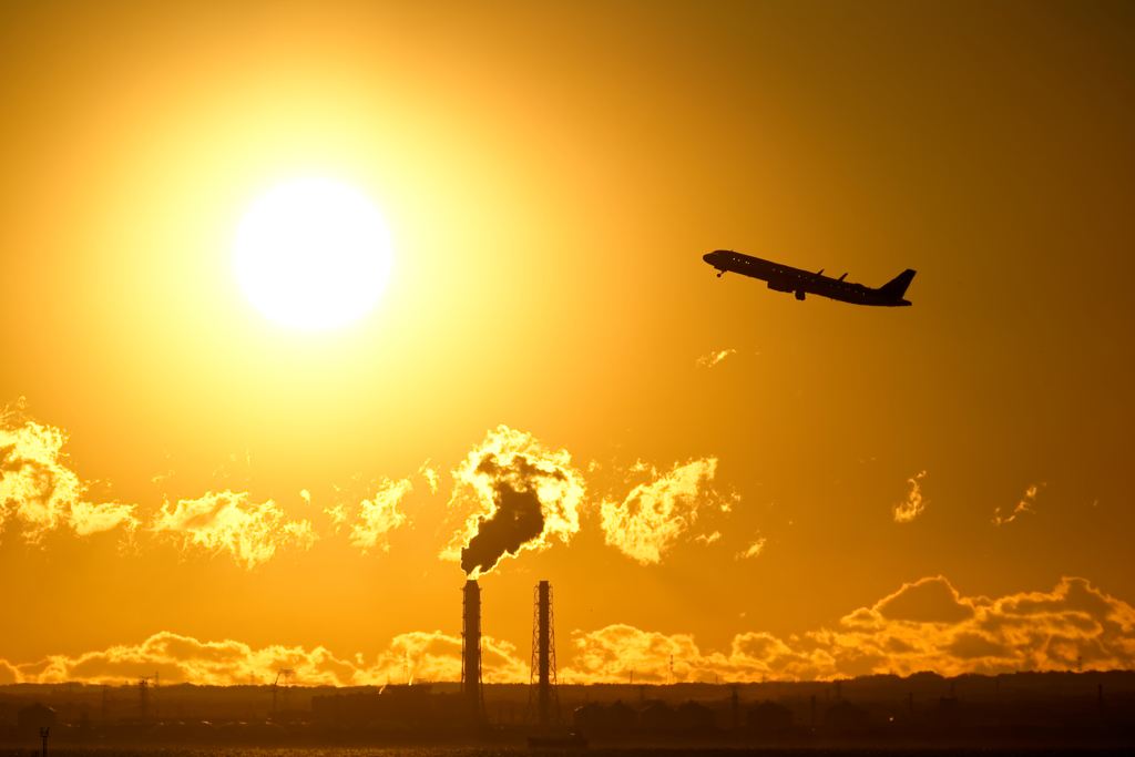 太陽と飛行機と