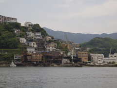 斜面の建物
