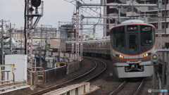寺田町駅にて323系