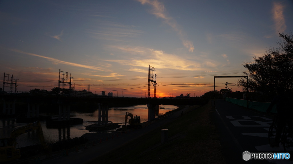 大和川橋梁と秋の空3