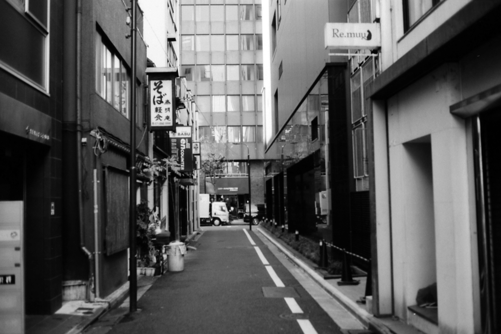 モノクロで昭和に接近・銀座① 3-2