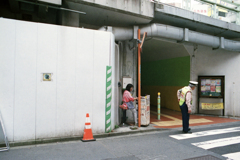 働く人・JRAウインズ新宿付近