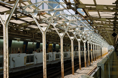 水道橋駅の古レール
