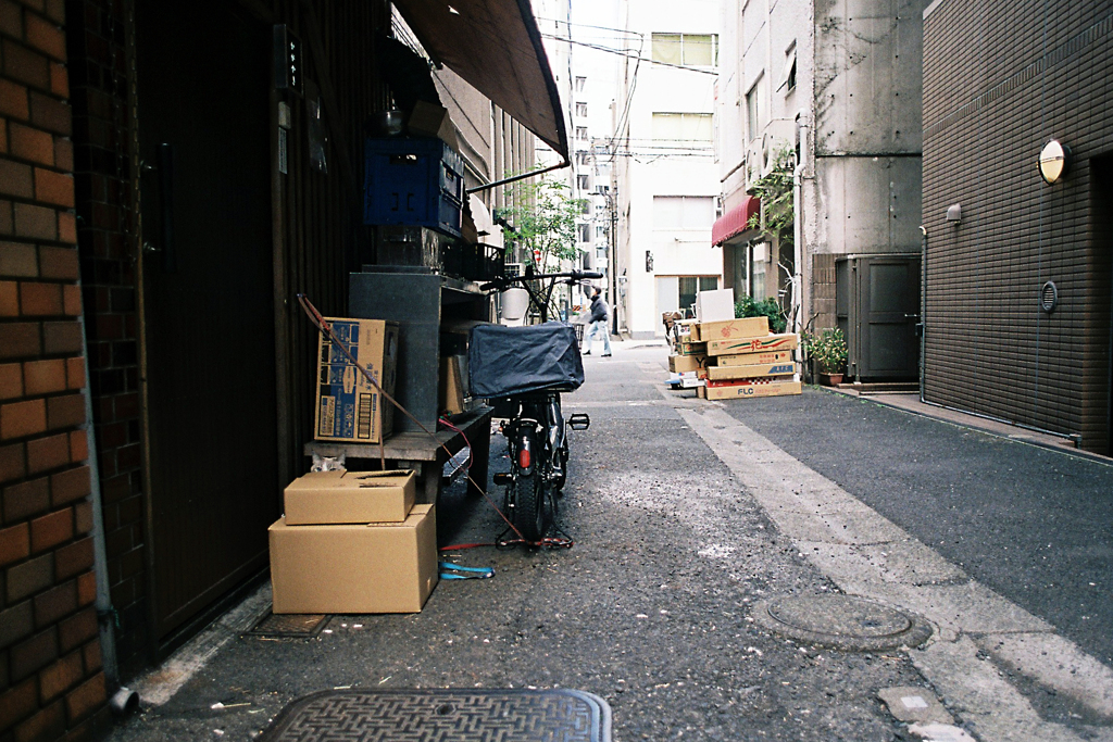 銀座の路地にて