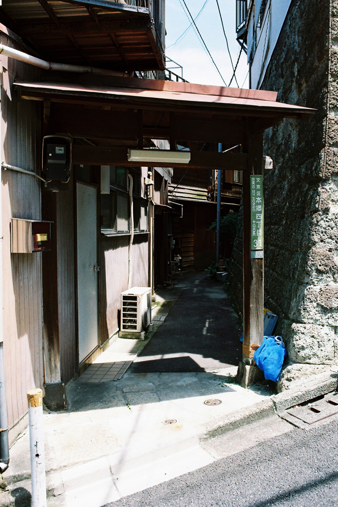 門