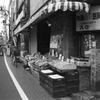 旧中山道と庚申塚・モノクロ4-3