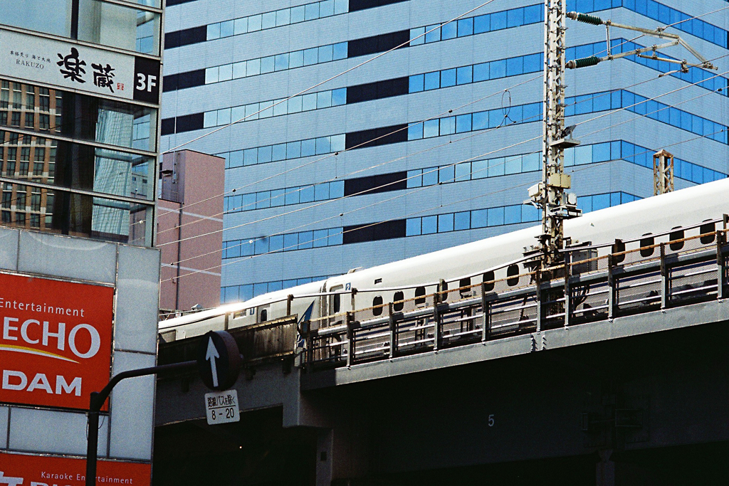 なんとなくガード上