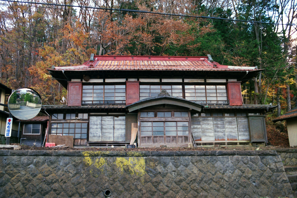 忍野・御旅玉殿