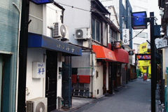 池袋に残る二つの路地・美久仁小路④