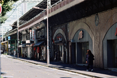 なんとなく駅横