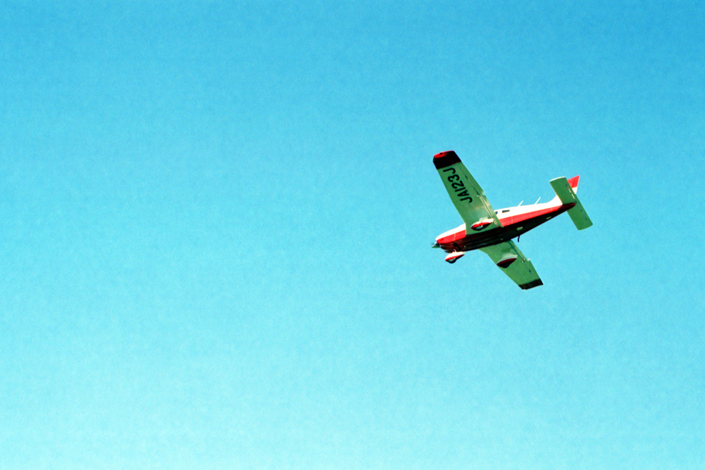 調布飛行場②・4-1 パイパーPA-28