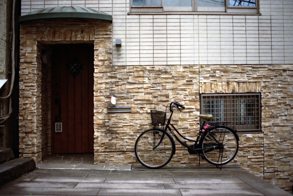 神田明神・男坂の自転車
