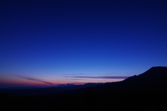 明けない空