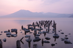 染まる湖