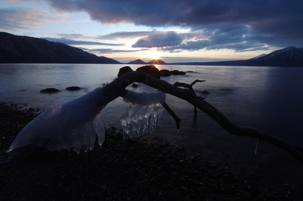 初冬の支笏湖