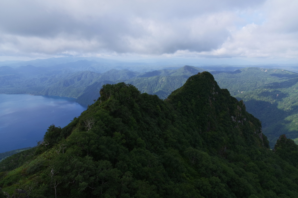 細尾根