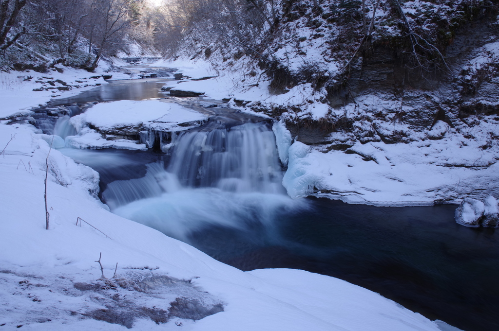 冬の川