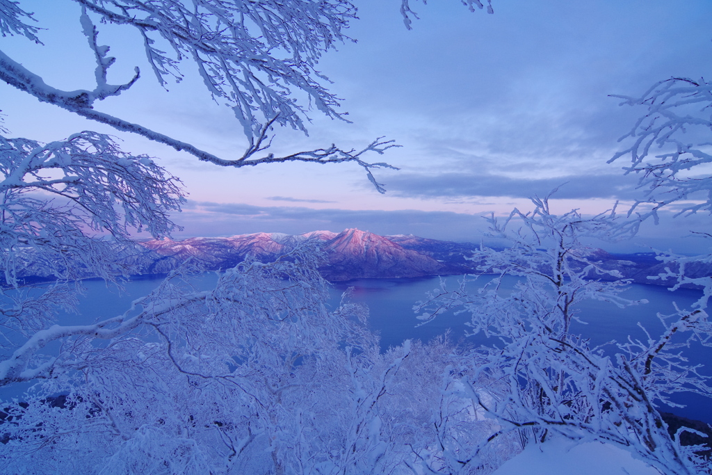 赤い恵庭岳