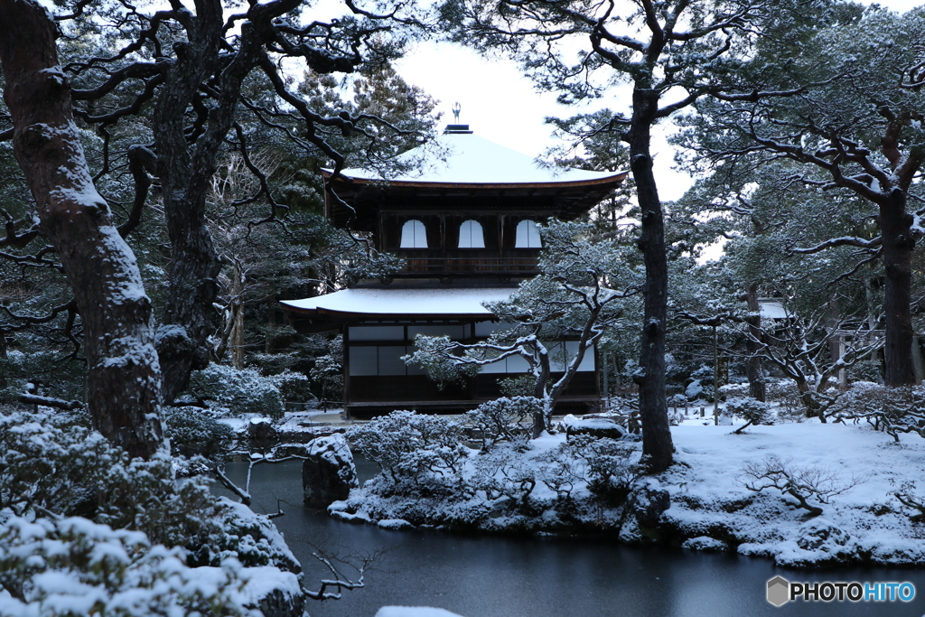 雪の銀閣寺