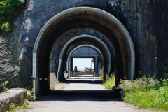 4連トンネル