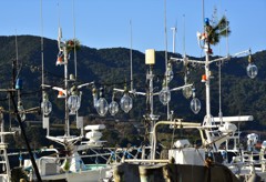 正月飾りの漁船