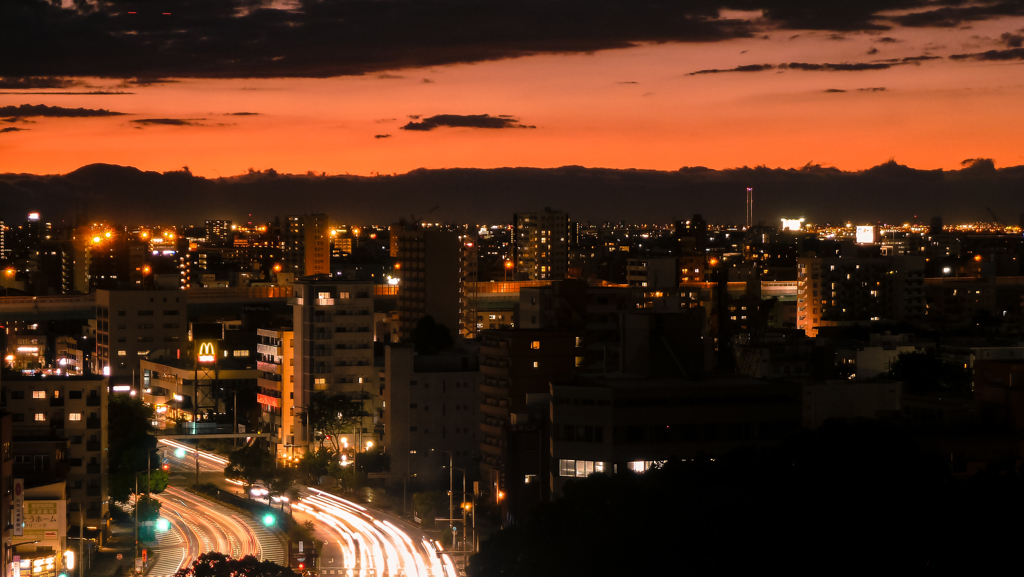 P1080104 夕焼けに染まる