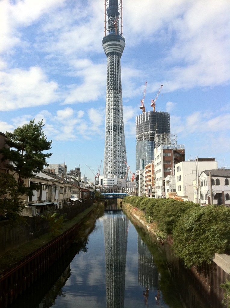 完成前のスカイツリー