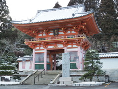 雪の山寺