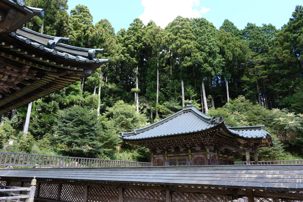 徳川家霊台　秀忠霊台より