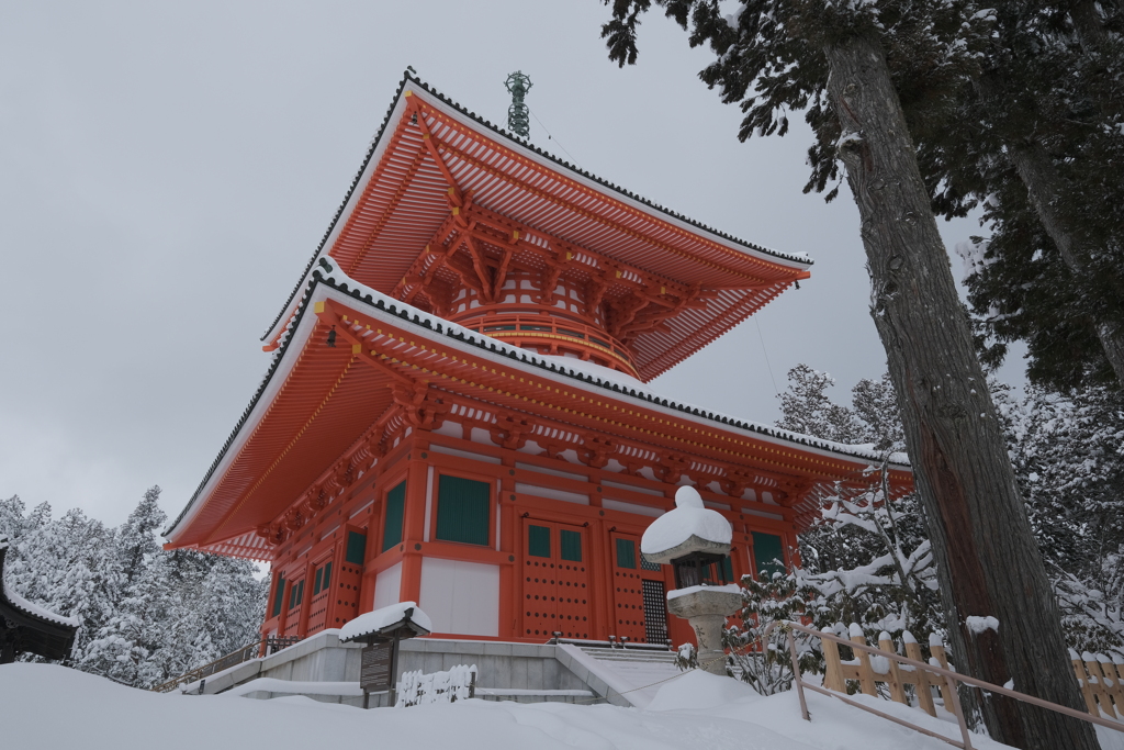 雪の高野山