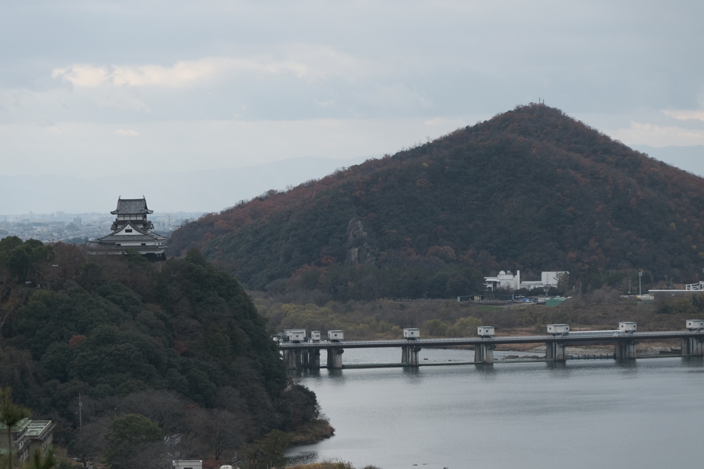 ツインブリッジからの犬山城