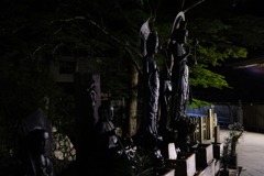 夜の水向地蔵