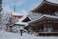 雪の高野山