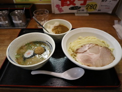 熱海うえ田のつけ麺(大盛り＆茶碗カレー)