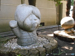 浅草寺の鬼太郎親子