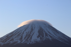 頂きヴェールをまとう