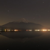 夜の逆さ富士