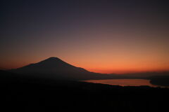 染まる山中湖