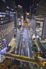 普段より華やいで見える師走