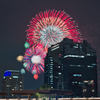 ビル間の大花火