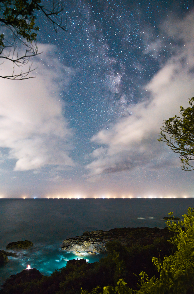 夏夜空に