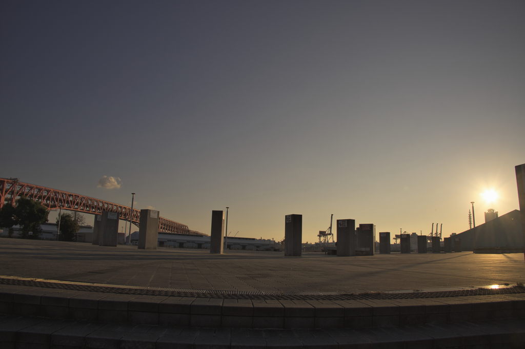 振り返ると、そこにいる