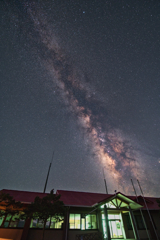 地上の暑さを逃れ、宇宙の旅しょ～