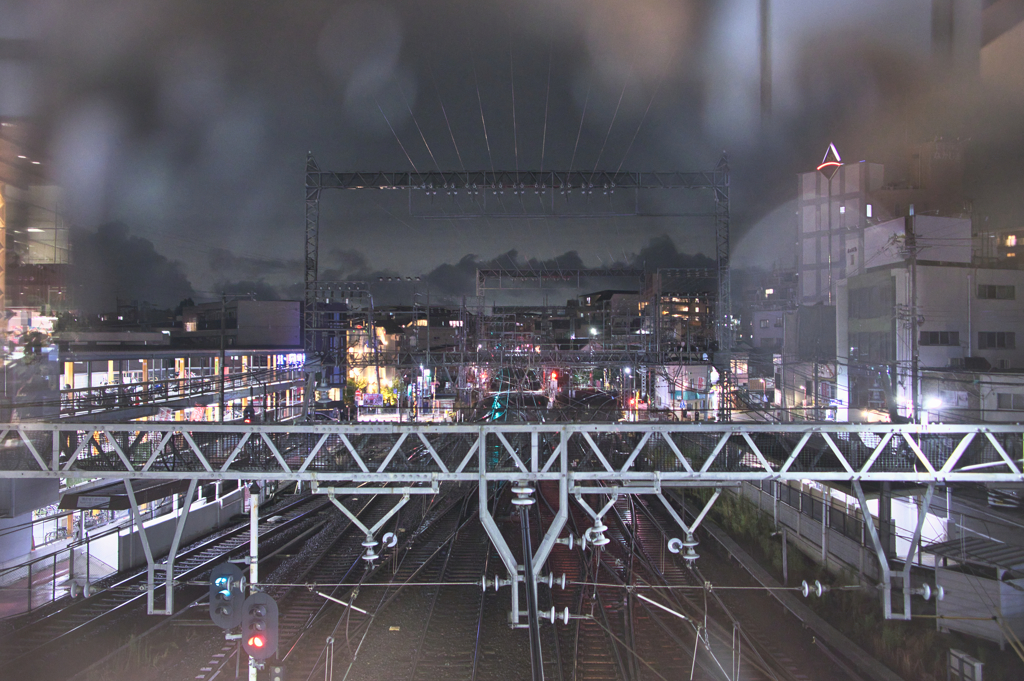 小雨の一日、終りに笑