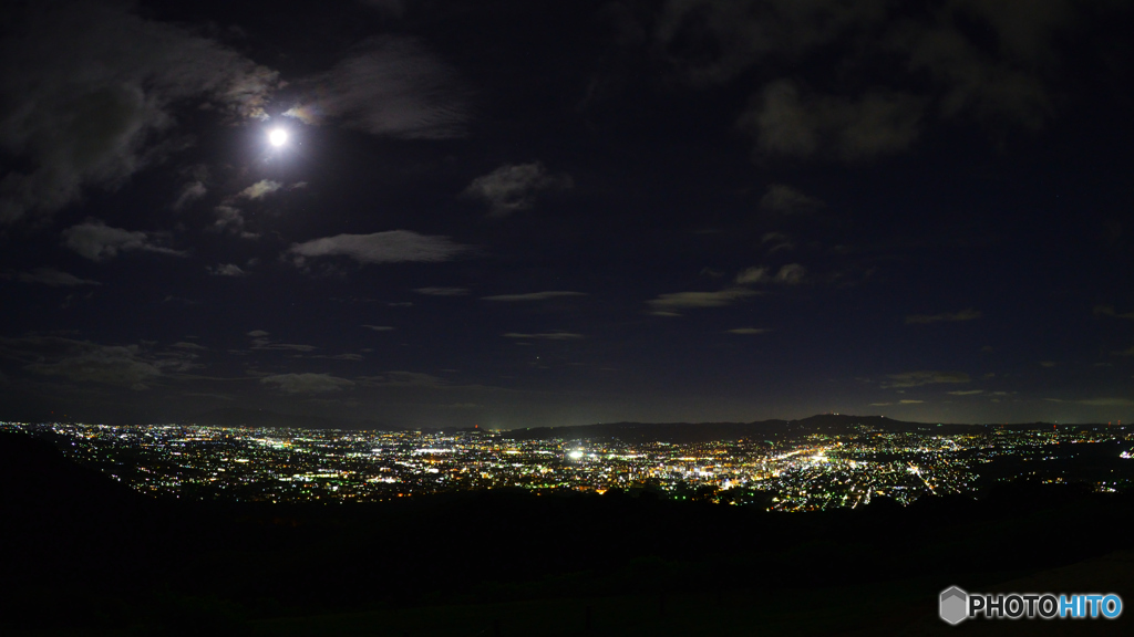 古都の夜街灯り