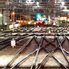 複雑な鉄道レールポイント 夜