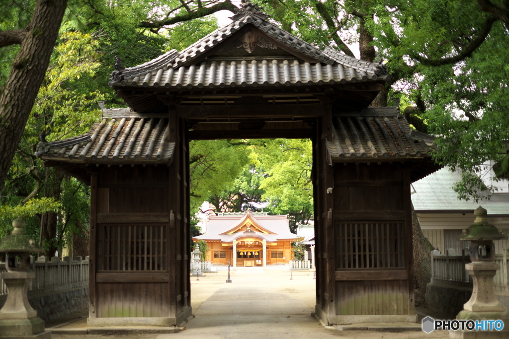 楼門をくぐって