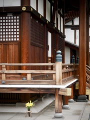 雨上がりの寺町