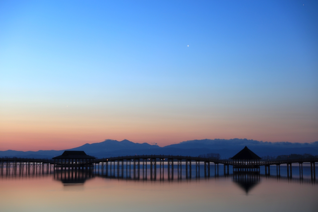 鶴の舞橋　夜明け