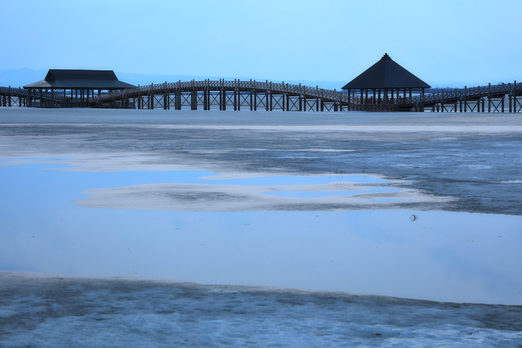 鶴の舞橋　雪解け
